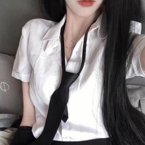 隔窗恋爱:看着你